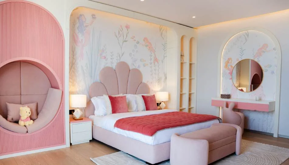 Child's bedroom with a single bed, desk and fitted storage